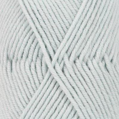DROPS Merino Extra Fine										 - 39 UNI Ice Blue