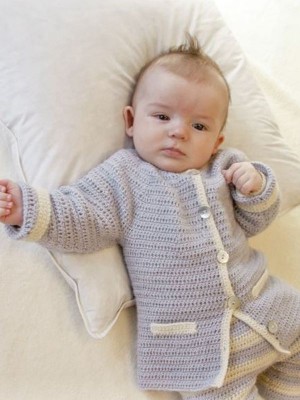 DROPS Heartthrob Häkeln Babystrickjacke - Deutschsprachige Anleitung										