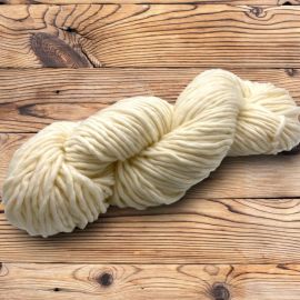 Ungefarbtes Garn Superwash Merino Light Chunky Single