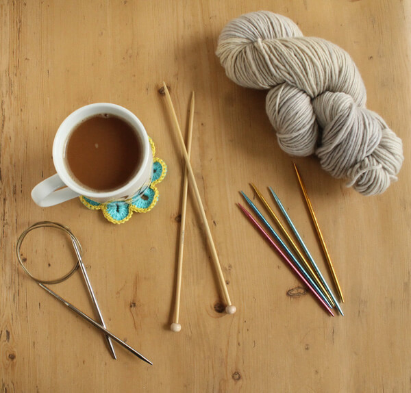 Learn how to knit a jumper with Laughing Hens: choose your needles